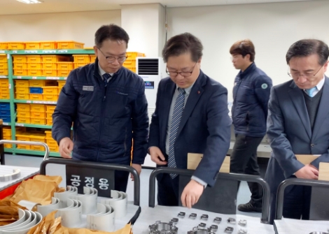 한국동서발전은 지난 8일 경남 김해시에 위치한 '터보링크'를 찾아 기업 현안 및 애로사항을 청취하고 현장 임직원을 격려했다. 사진=동서발전