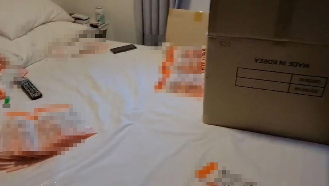 모텔에서 발견된 짝퉁 의료용마스크.(사진제공=부산경찰청)