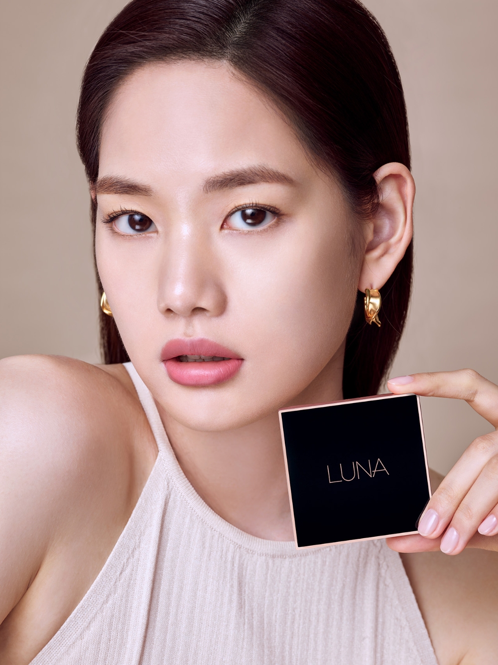 애경산업, 루나 롱래스팅 컨실웨어 쿠션 출시