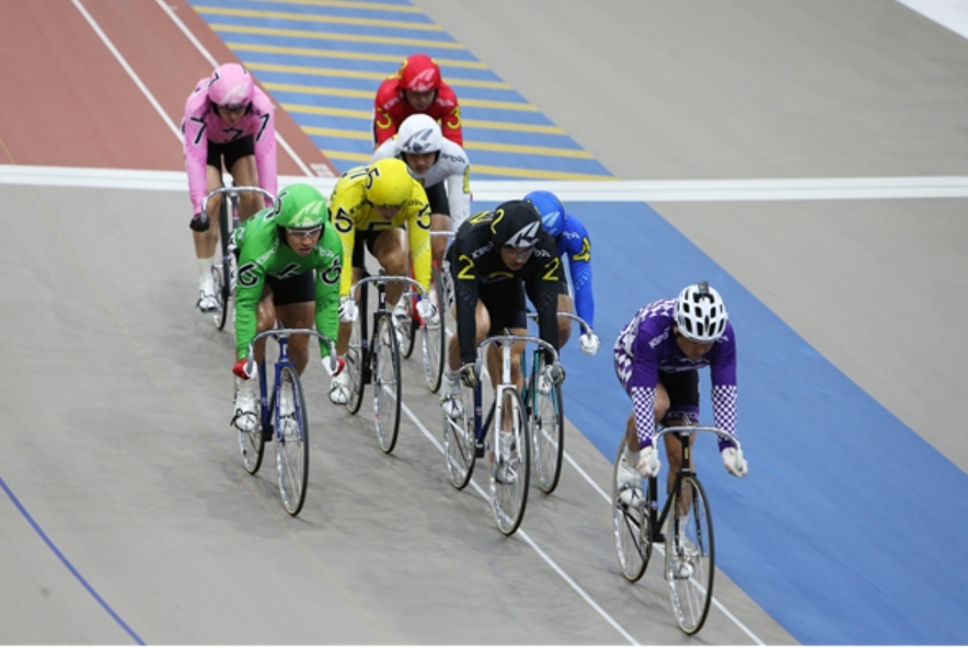 경륜 선수들의 경기 모습. (사진=국민체육진흥공단)