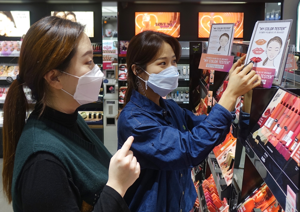 CJ올리브영, ‘안전한 쇼핑 환경 만들기’ 주력… 매장 안전 수칙 ‘강화’