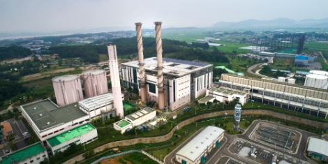 지역난방공사, 집단에너지 냉각탑 수중 청소 로봇 도입으로 근로자 안전 사고 예방·용수 절감 기여