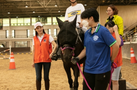 한국마사회, 재활힐링승마 홍보대사로 배우 김재경·권소현 재위촉