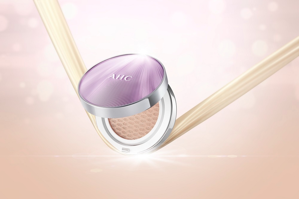 AHC, 착붙 리프팅 커버 팩트 ‘스판 핏 세븐 커버 팩트’ 출시