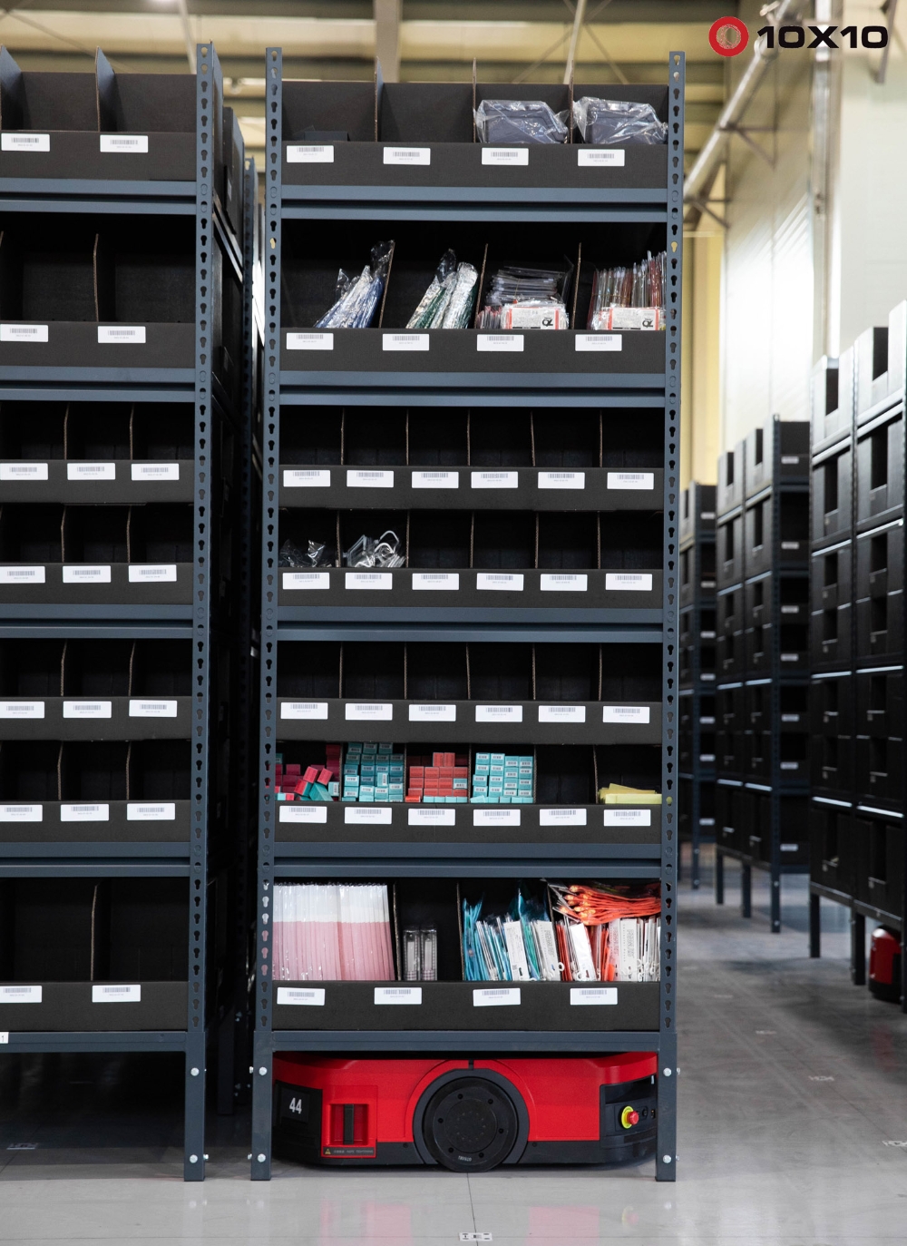 텐바이텐, B2C 최초로 물류센터에 무인운반로봇(AGV) 도입