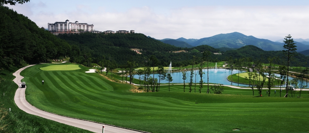 해발 1100m 청정 고원에 위치한 오투리조트 골프장 전경.(사진=부영그룹)