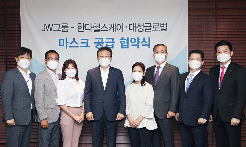 JW홀딩스, 한다헬스케어와 손잡고 마스크 유통사업 본격화