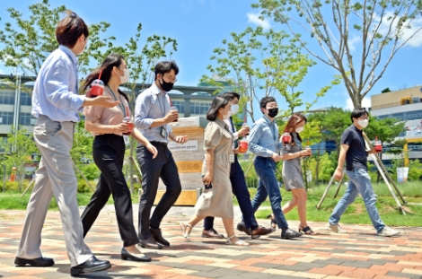 aT, 안전먹거리를 향한 걸음 기부 캠페인 전개