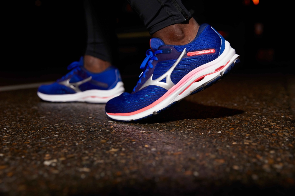 한국미즈노, 러닝화 ‘웨이브 라이더 24’ 출시