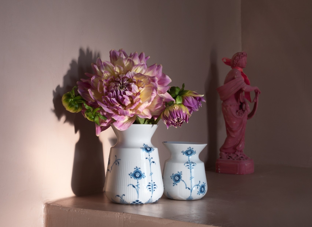 로얄코펜하겐 ‘블루 엘레먼츠’ 화병 첫 출시