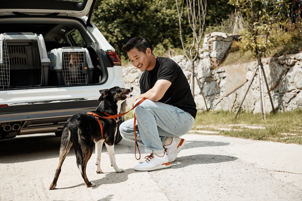 폭스바겐, 티구안X강형욱이 함께한 ‘펫 드라이빙’ 영상 공개