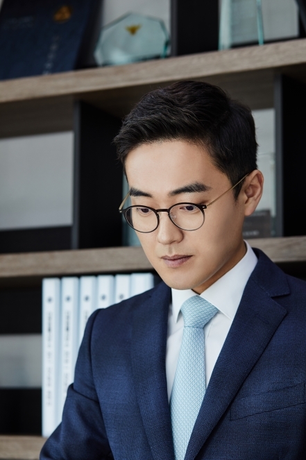 형사전문변호사, 죄질 무거운 강제추행죄…기소유예 가능할까?