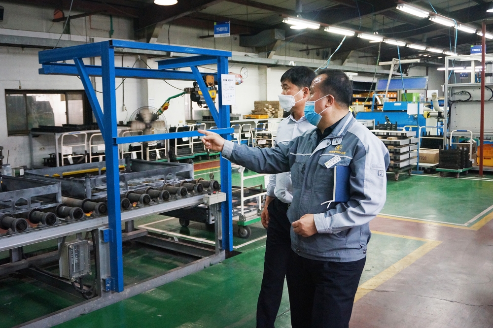 두산인프라코어, 협력사에 ‘스마트공장 노하우’ 전수한다