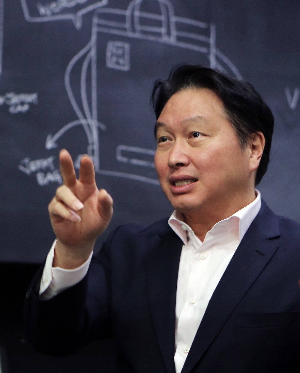 최태원 회장 "이천포럼은 변화 방향 가리키는 북극성, 스스로 나가야" 강조