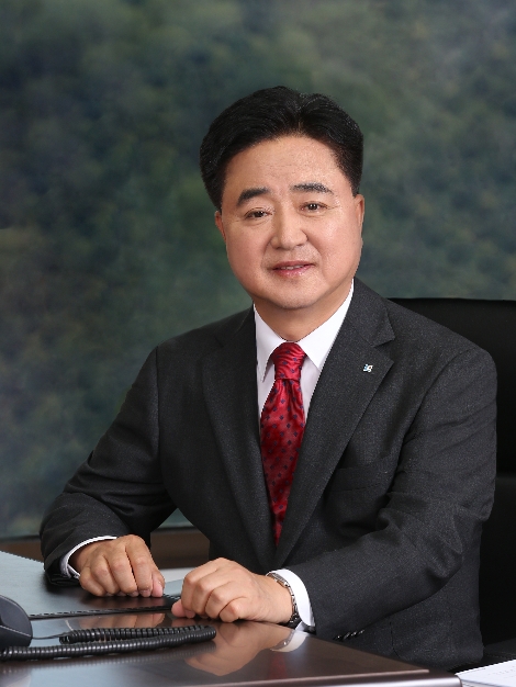 신용길 생명보험사회공헌 위원장. 사진=생명보험협회