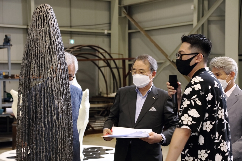 강영중 대교그룹 회장, 신예 조형 예술가 창작 활동 지원