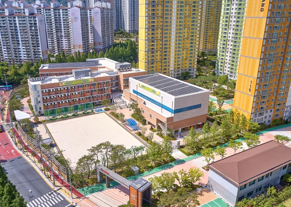 초등학교 현장 실사.(사진=부영주택)