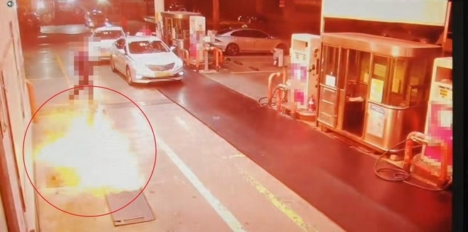 부산 동구 초량동 한 가스충전소 화재 CCTV캡처화면.(제공=부산경찰청)