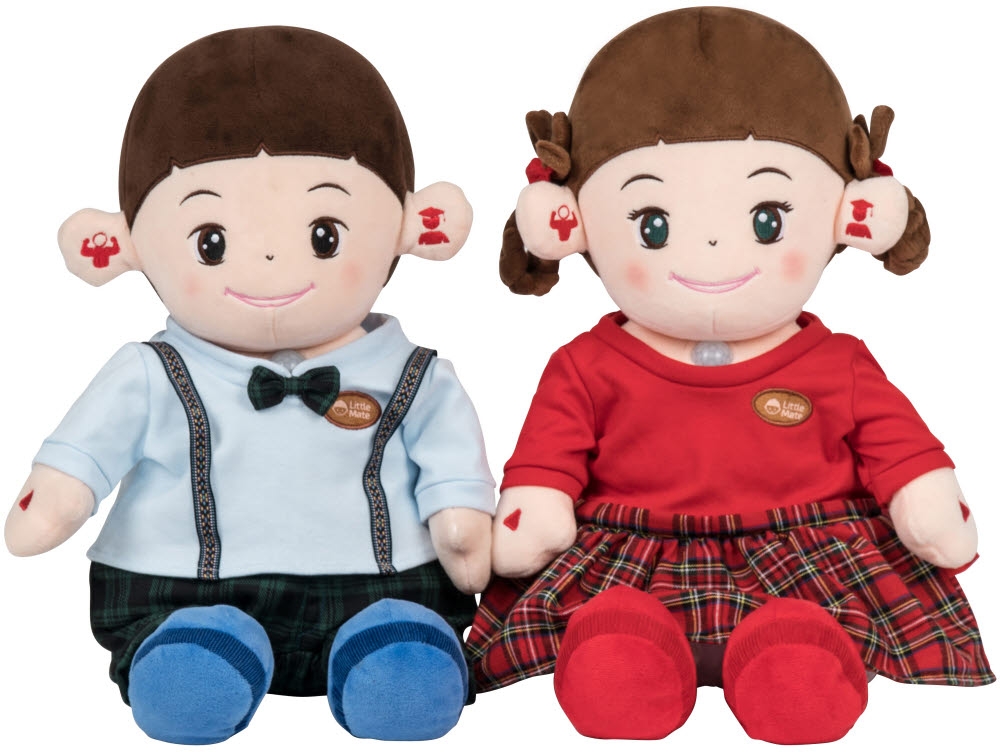 부산 금정구 치매안심센터가 부산 첫 AI돌봄로봇 효돌·효순이를 경도인지장애 및 경증치매 어르신에게 지원.(사진제공=부산 금정구)