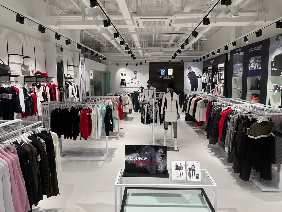 한세엠케이 PGA TOUR & LPGA 골프웨어, 신개념 복합 매장 문 연다
