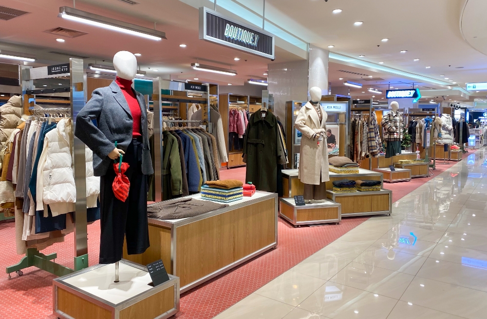 롯데백화점이 영등포점, 1층 리뉴얼 완료