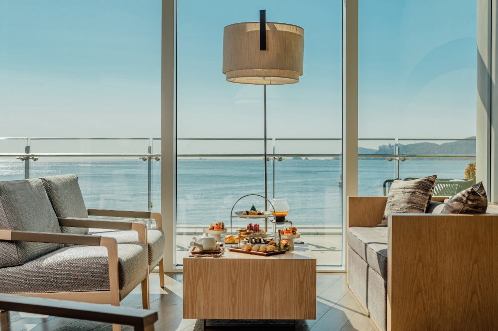 시그니엘 부산 페스티브 애프터눈 티 세트. (사진= 시그니엘 부산)