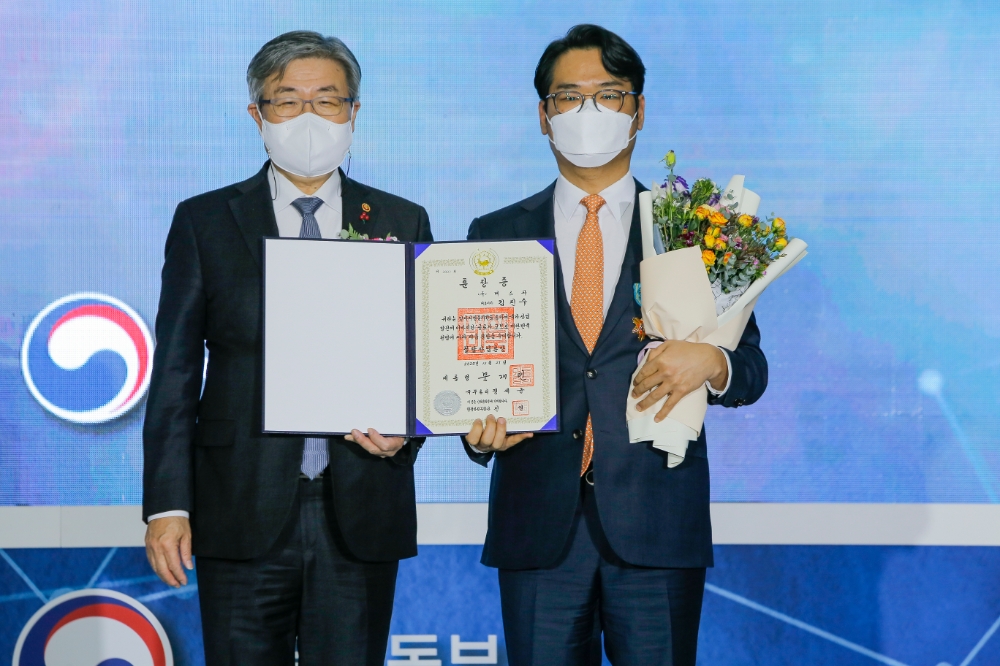 베스파 김진수 CEO, ‘철탑산업훈장’ 수훈