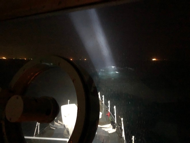 수색중인 경비함정.(사진제공=울산해양경찰서)