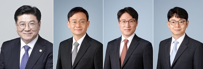 (사진왼쪽부터) 이찬희, 민철기, 이승호, 구민승 변호사.(사진제공=법무법인 율촌)