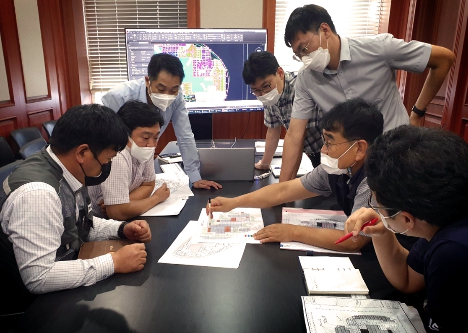 프리콘 회의 모습.(사진=우미건설)