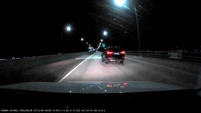 음주차량(렉스턴)을 추격하고 있다. (사진제공=부산경찰청)