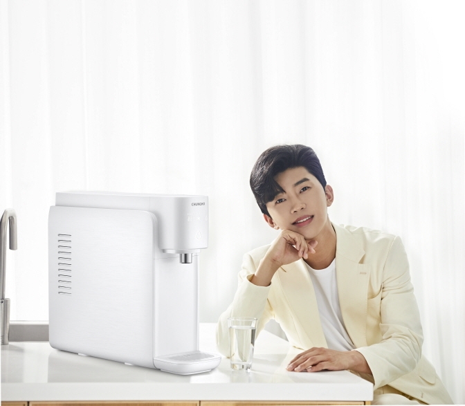 청호나이스 '자가관리 정수기 셀프' 홈쇼핑 진행