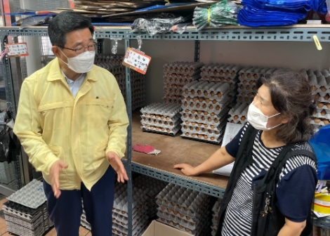 aT 김춘진 사장, 광주 양동시장 현장물가 점검