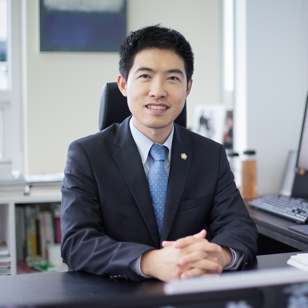 이혼전문변호사 “가정폭력 이혼, 법적으로 보호 받으며 이혼해야”