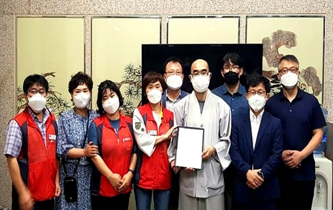 노사합의 타결 기념촬영.(사진제공=부산시)