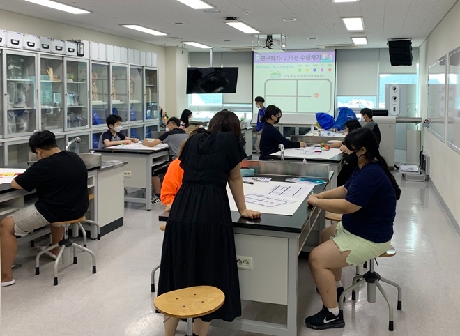 지난 상반기 미래형 창의융합 메이커 교실 운영 모습.(사진제공=부산교육청)