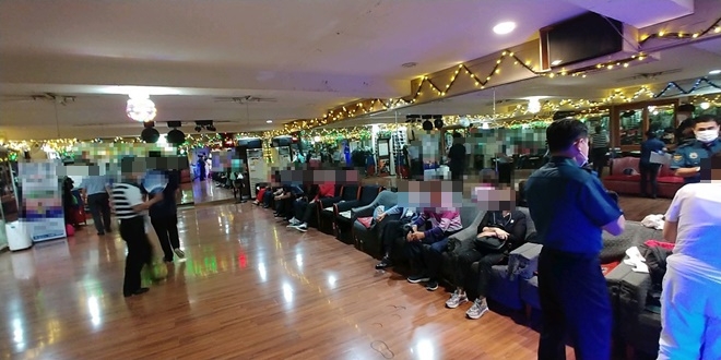 해운대 콜라텍 단속현장.(사진제공=부산경찰청)