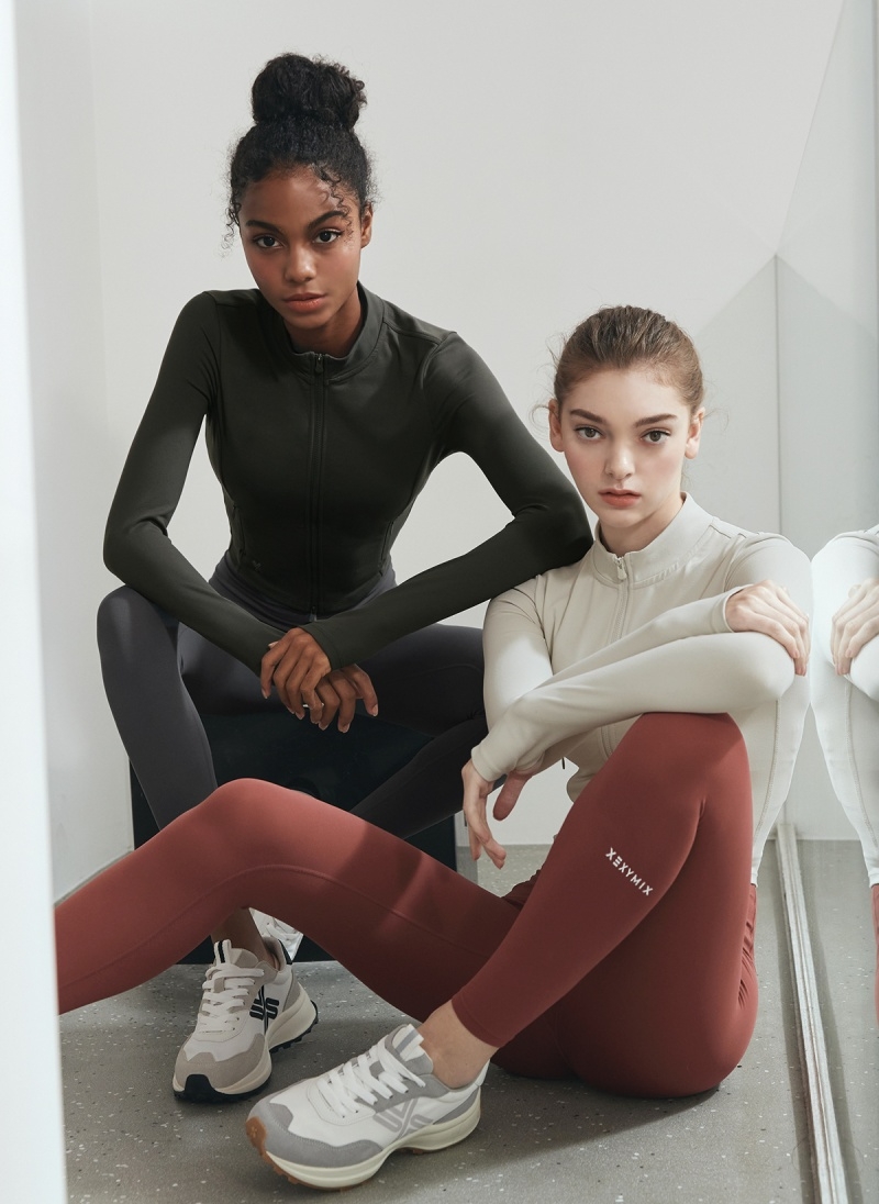 브랜드엑스 젝시믹스, ‘블랙라벨 시그니처 300N 수퍼라이트’ 선보여