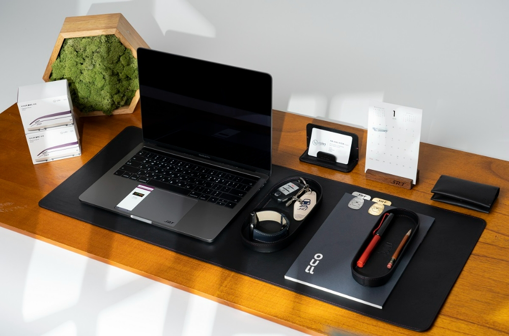 SRT굿즈 더기프트세트.(사진=SR)