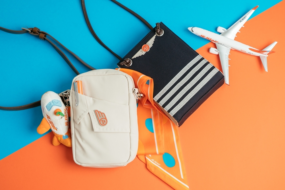 제주항공 유니폼 업사이클링 상품.(사진=제주항공)