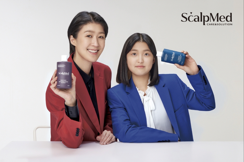 HK이노엔 ‘스칼프메드’ 홍진경∙라엘 모녀와 두피천재 캠페인 런칭