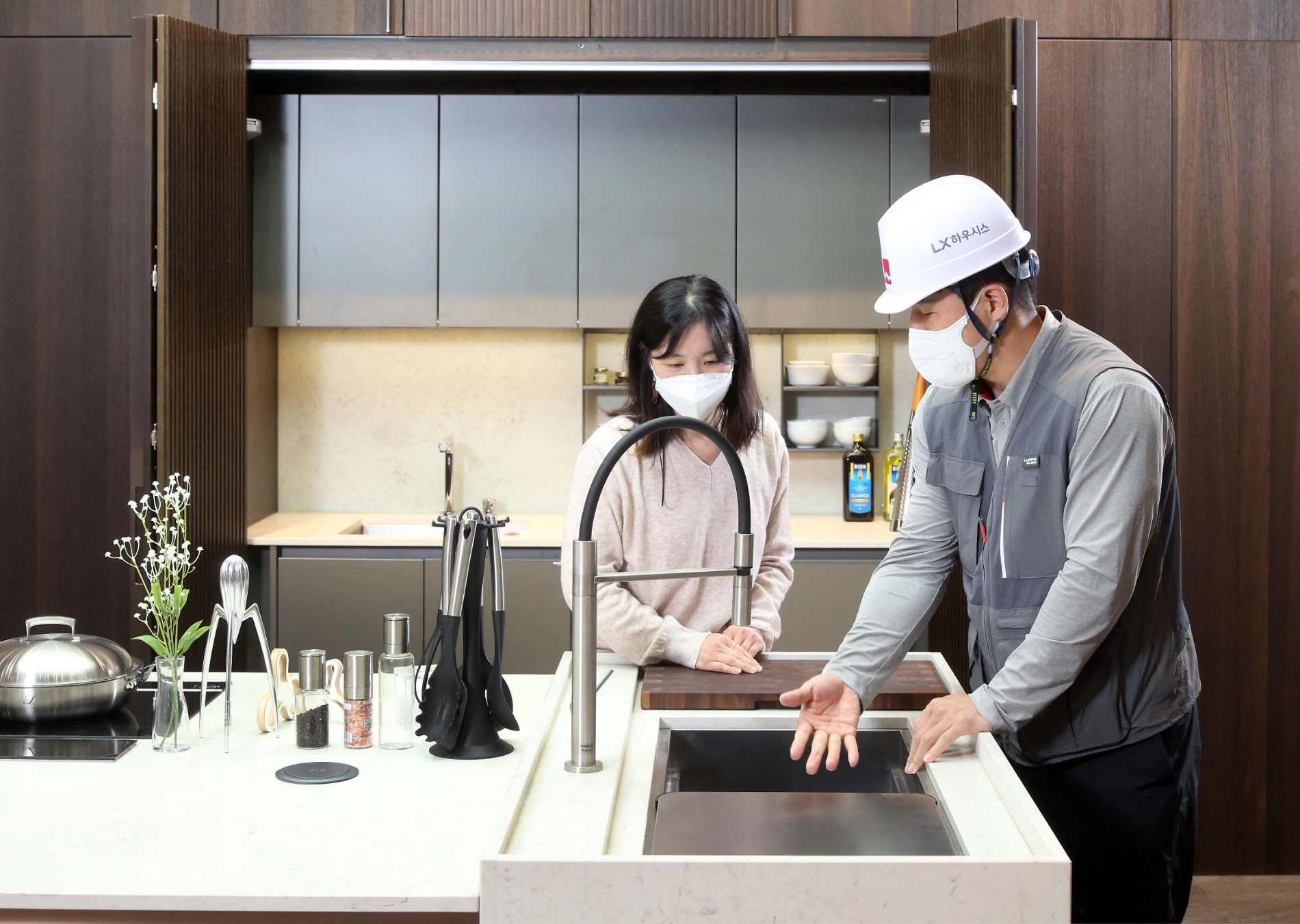 LX하우시스, 시공 후 무료 방문점검 ‘Z:IN 공감 서비스’ 도입