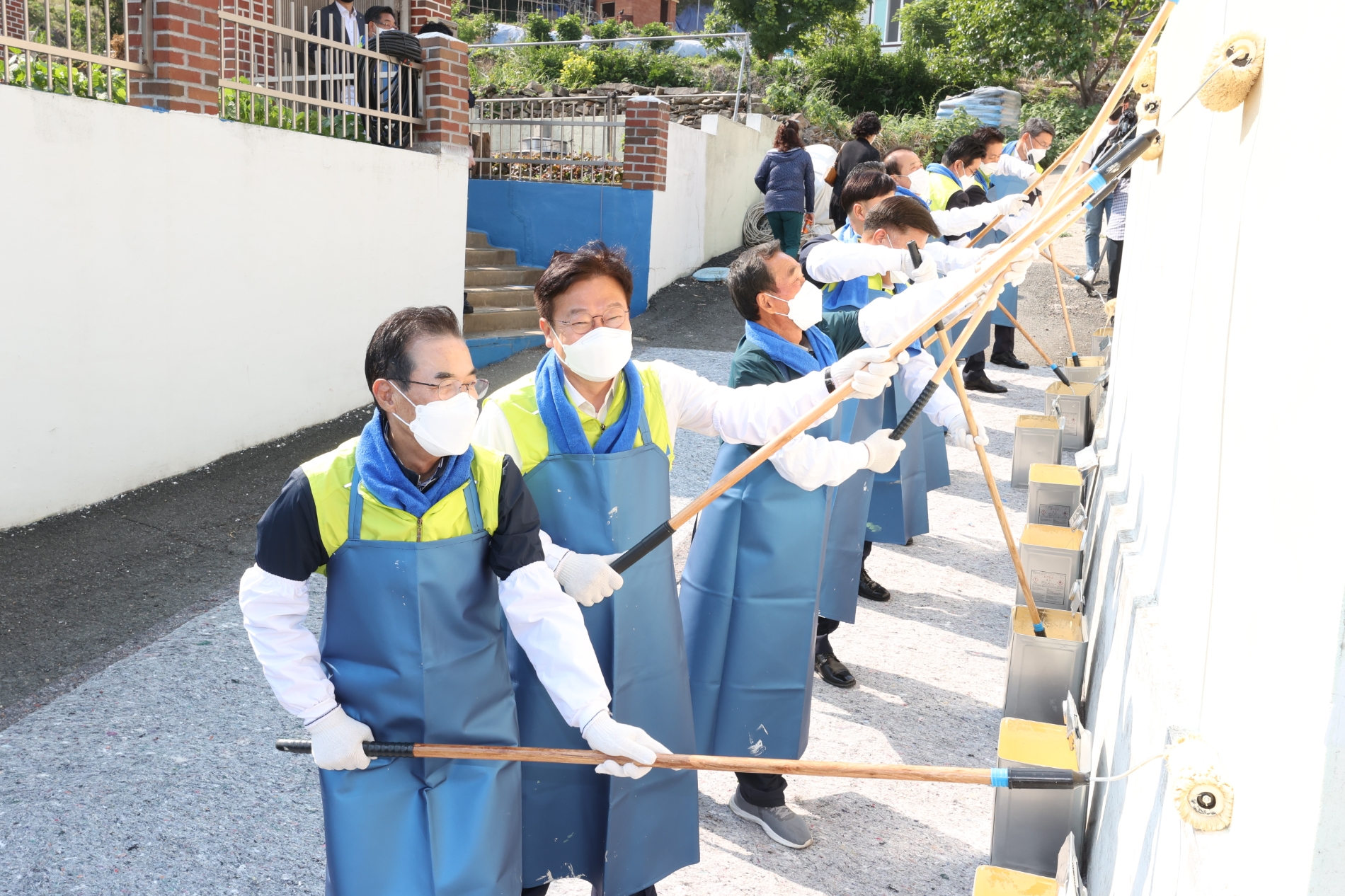 농협중앙회, 사랑의 집고치기 봉사