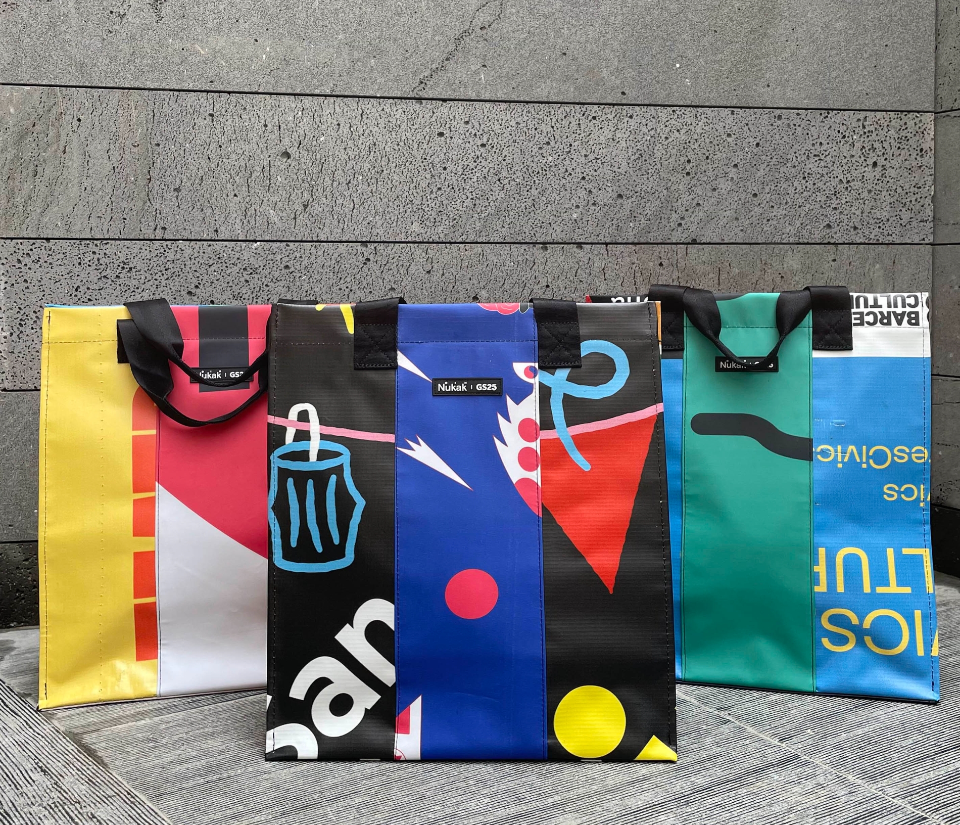 GS25, 한정판 쇼퍼백 사은품으로 증정