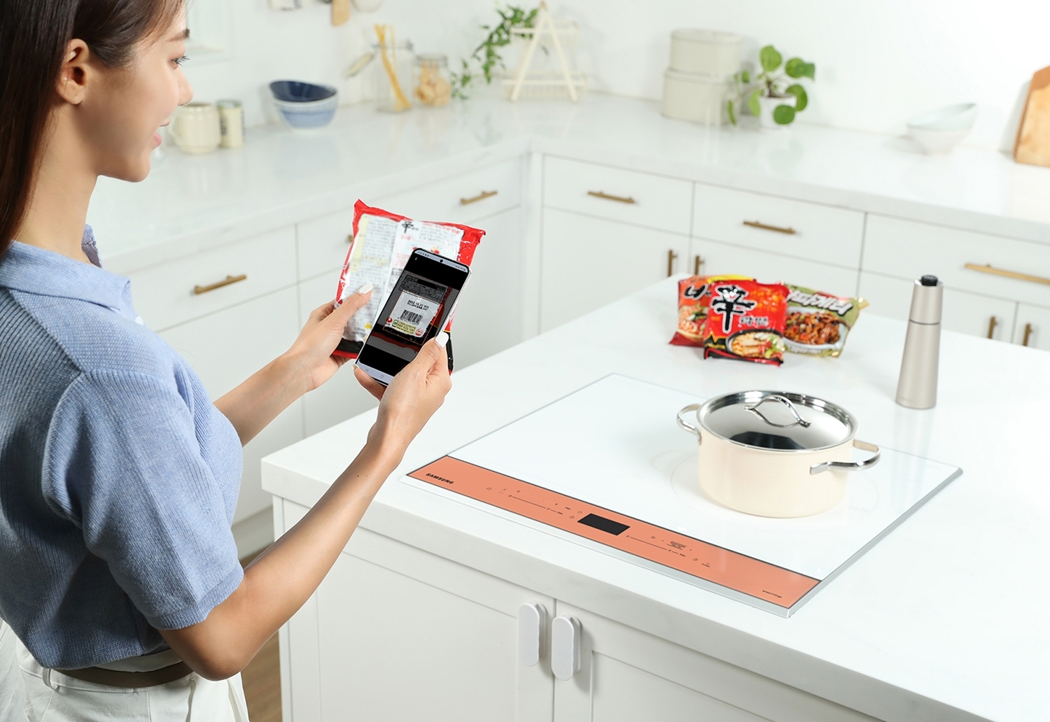 농심, 삼성전자와 ‘라면덕션’ 콜라보