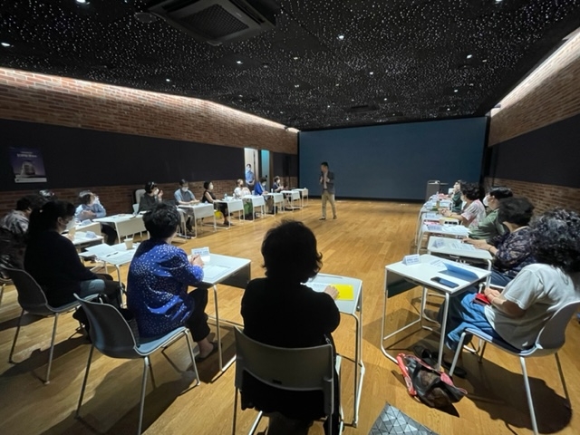 강남구, ‘웰다잉’ 특강... ‘청춘사진 촬영’ 등 진행