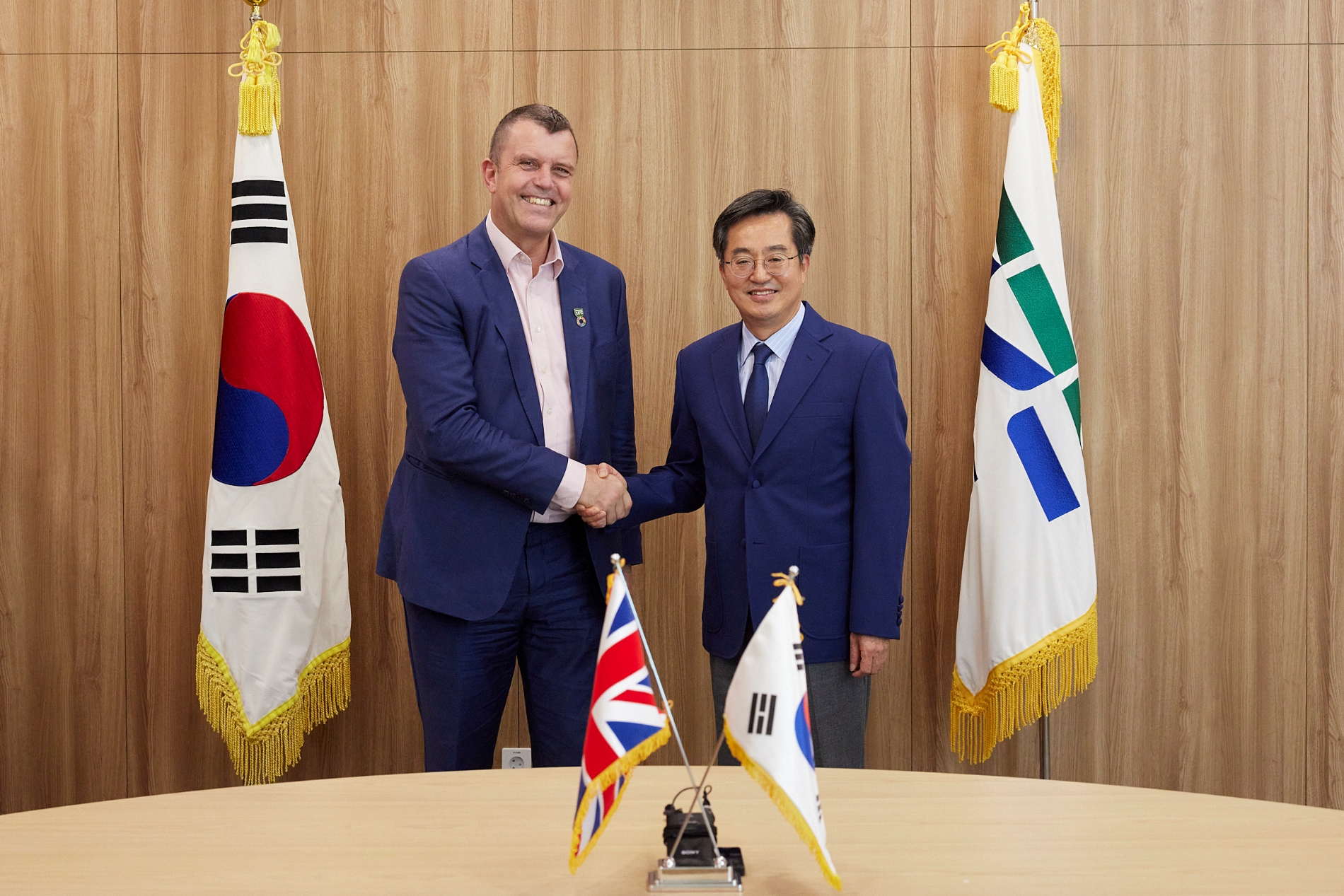 나이젤 토핑 유엔기후변화협약 기후대응대사 면담