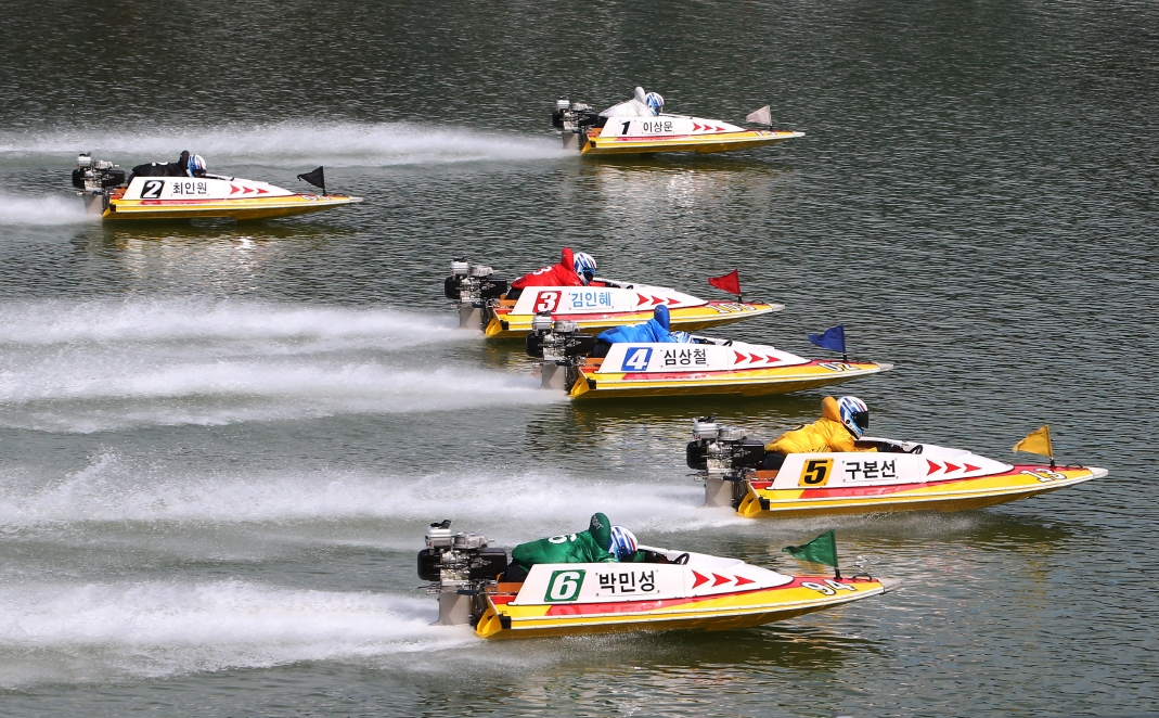 미사리경정장에서 선수들이 경주를 펼치고 있다. (사진=국민체육진흥공단)