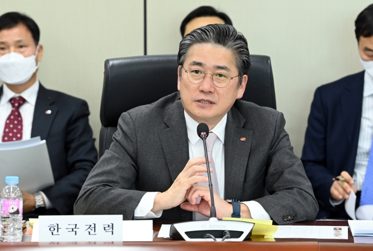 한전, 재무위기 조기 극복 위한 사장단 비상경영회의 개최..."5년간 20조원 재무개선 목표"