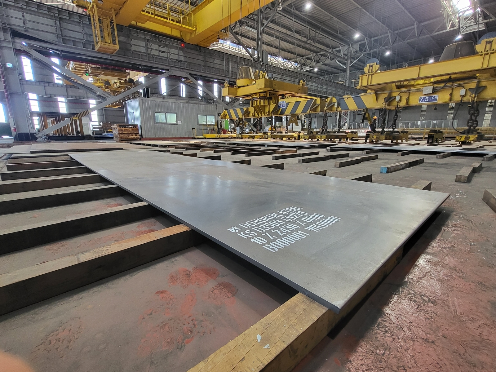 KS기준을 충족하는 동국제강 정품 후판 정척재.(사진=동국제강)